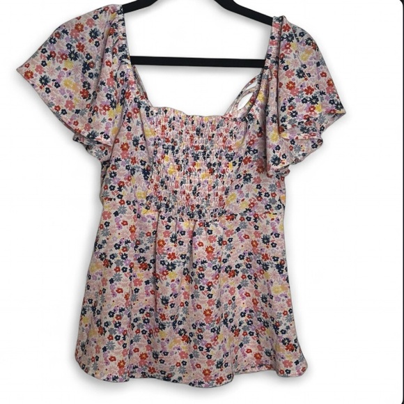 Almost Famous Women's Floral Top with Multicolor Design size Small - Picture 3 of 4